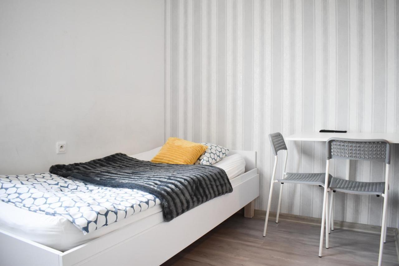 Hostel Przed Switem Гожув-Велькопольски Экстерьер фото
