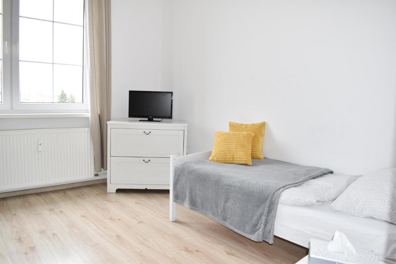 Hostel Przed Switem Гожув-Велькопольски Экстерьер фото