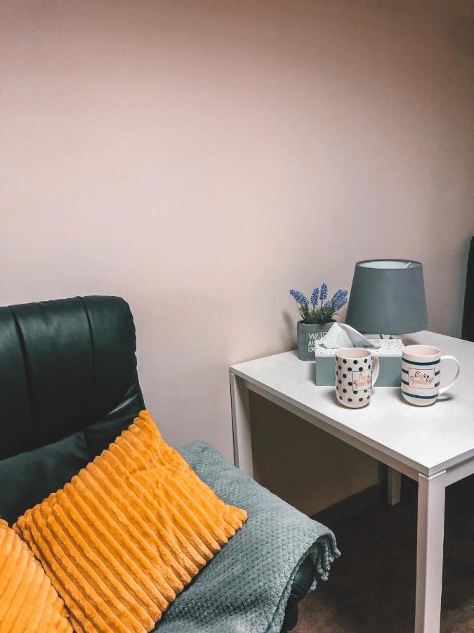 Hostel Przed Switem Гожув-Велькопольски Экстерьер фото