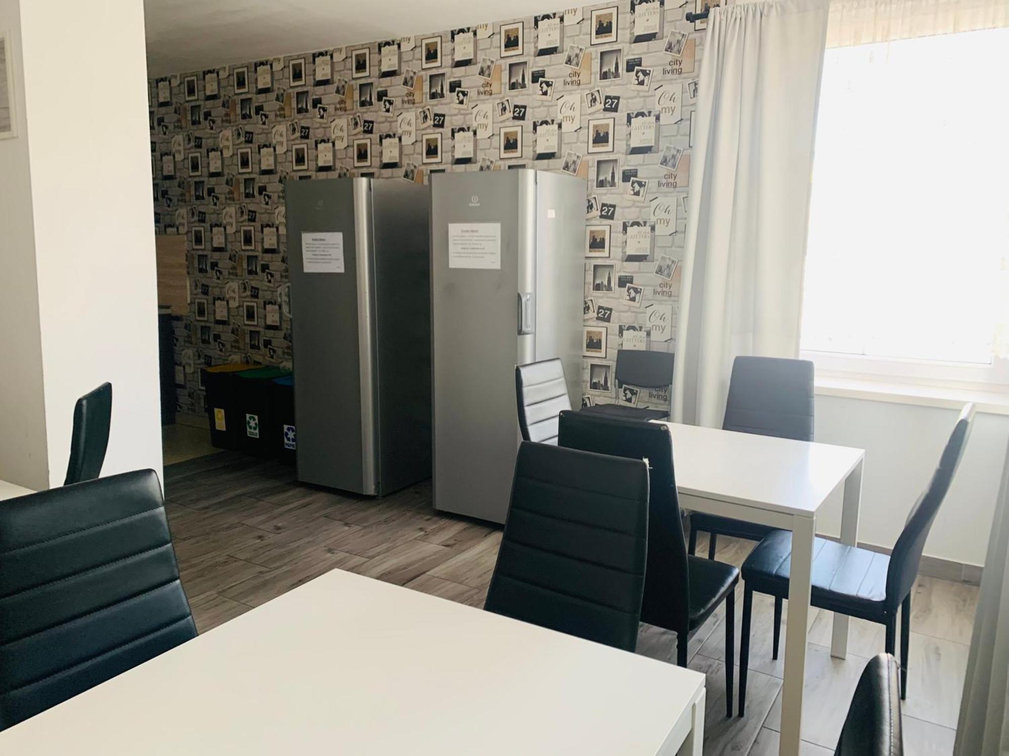 Hostel Przed Switem Гожув-Велькопольски Экстерьер фото