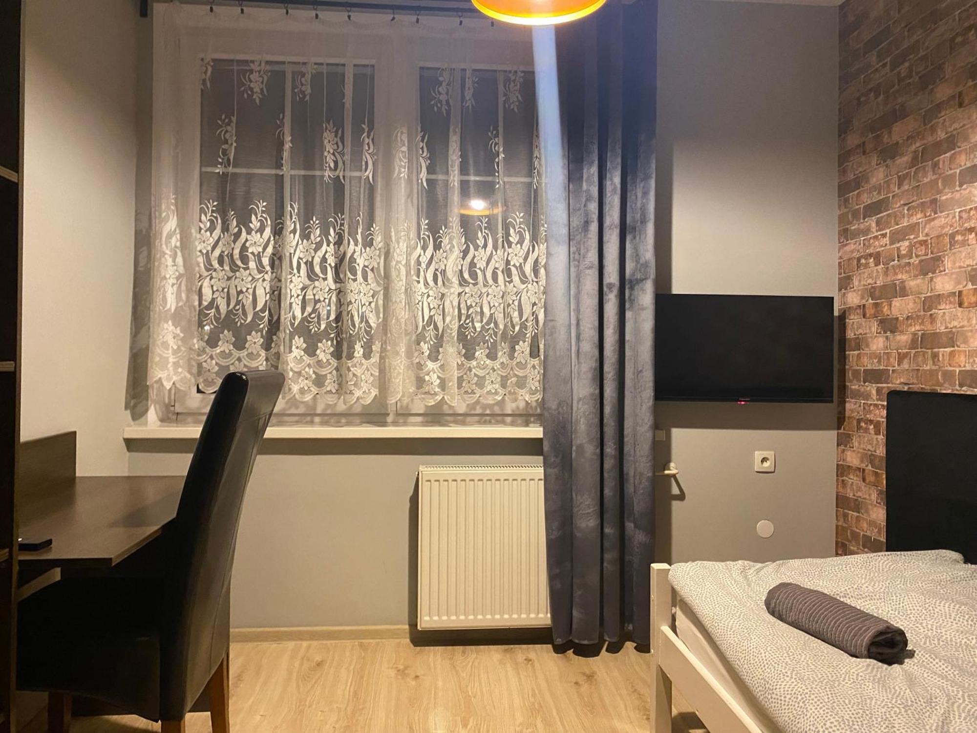 Hostel Przed Switem Гожув-Велькопольски Экстерьер фото