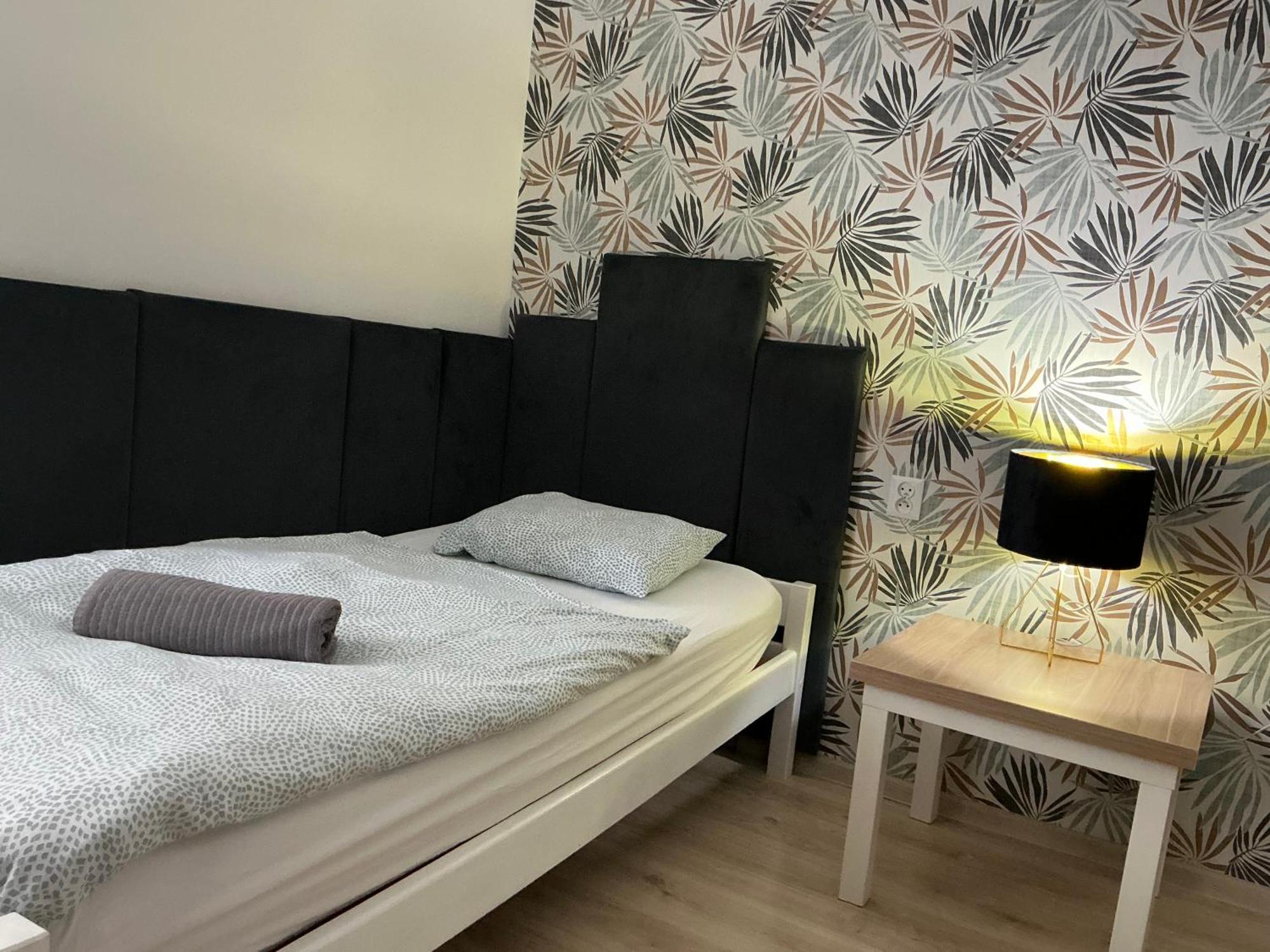 Hostel Przed Switem Гожув-Велькопольски Экстерьер фото