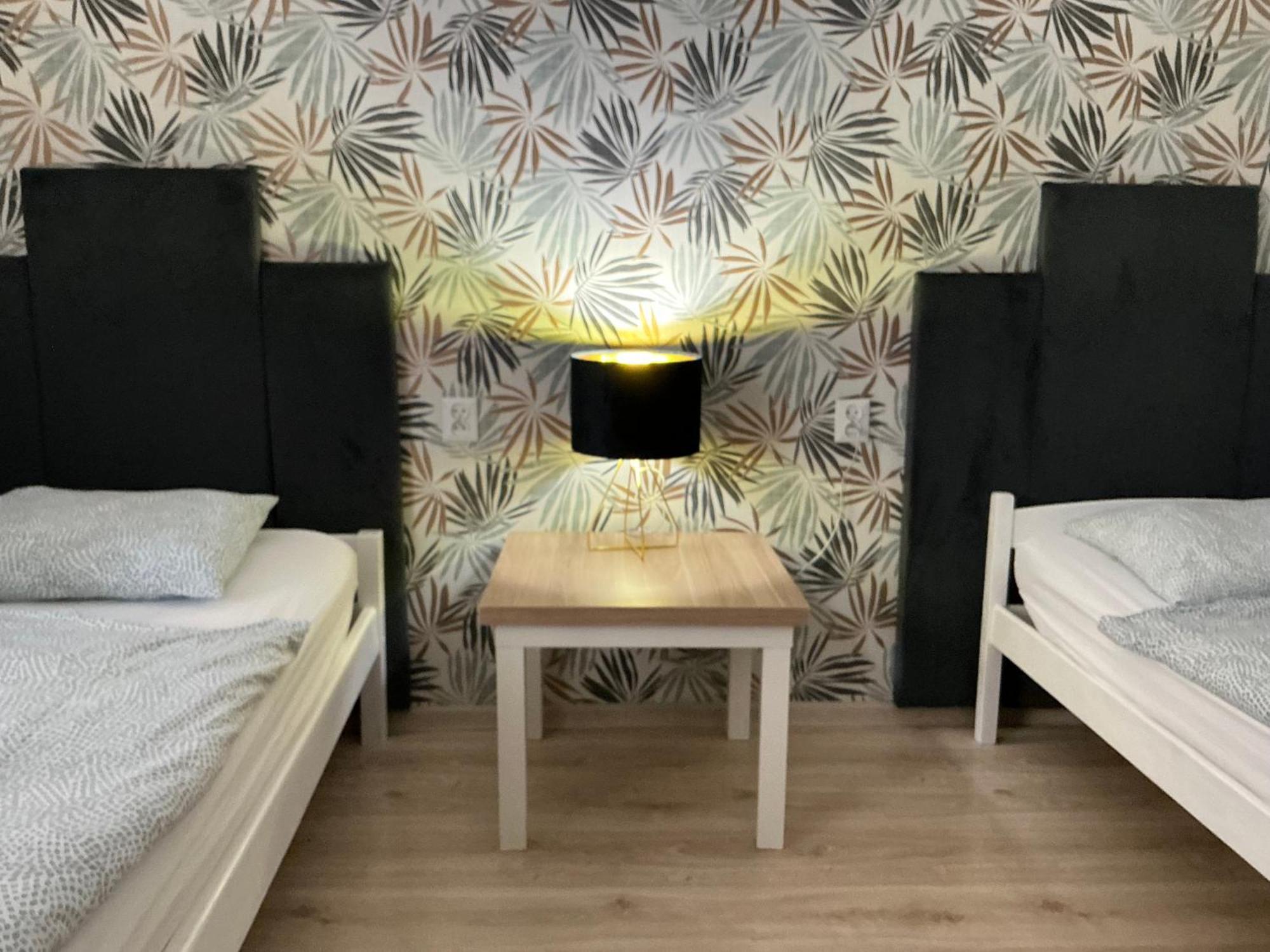 Hostel Przed Switem Гожув-Велькопольски Экстерьер фото