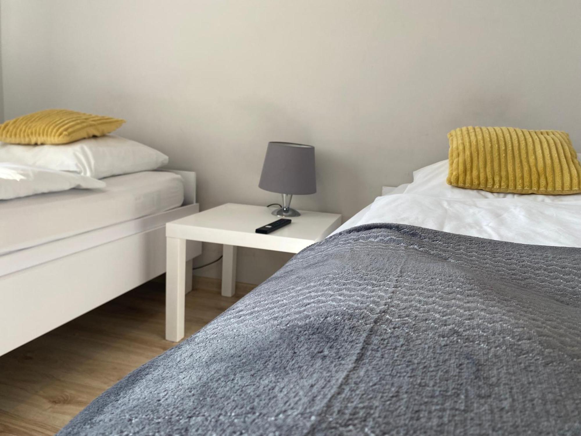 Hostel Przed Switem Гожув-Велькопольски Экстерьер фото