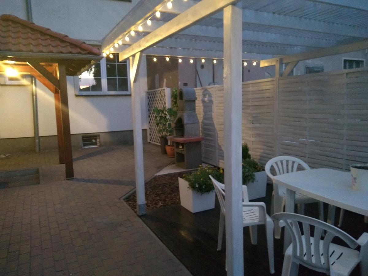 Hostel Przed Switem Гожув-Велькопольски Экстерьер фото